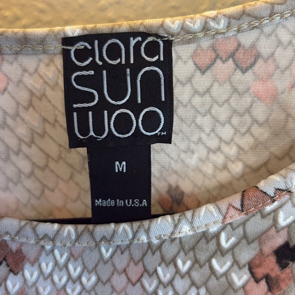 Clara Sun Woo Pink,Tan, White Textured Reptile Print Top/ Size medium/ NWT - Picture 2 of 10